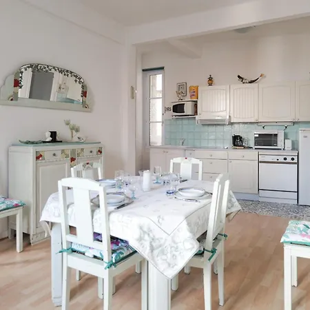 A Deux Pas De La Des Sables D Olonne 4 Personnes Apartment Les Sables-d'Olonne