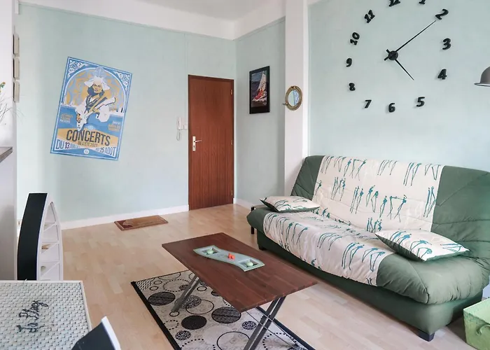 A Deux Pas De La Des Sables D Olonne 4 Personnes * 莱萨布勒-多洛讷